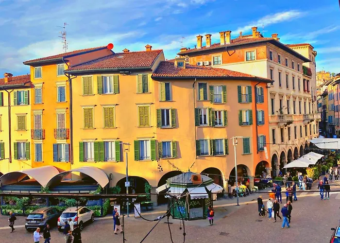 Apartment Centro Piazza Pontida - The Italian Escape